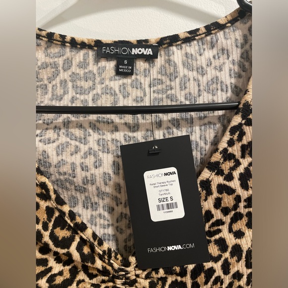 Cheetah short sleeve top Size: Small - Picture 3 of 4